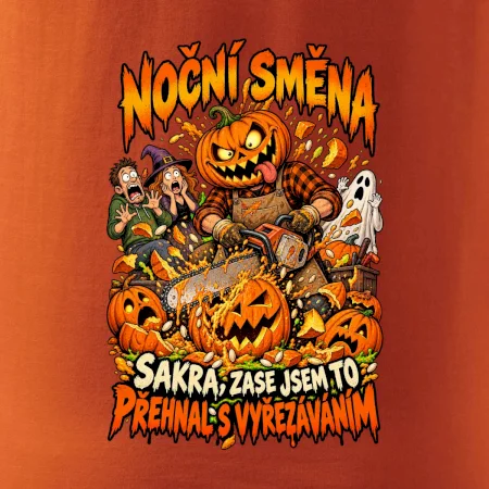 Noční směna dýňáka s motorovou pilou