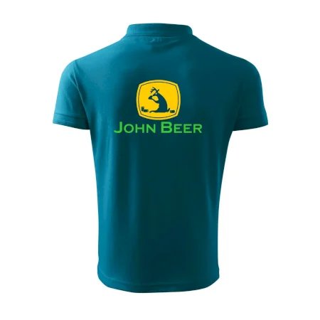 John Beer jelen s pivem