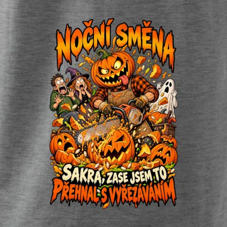 Noční směna dýňáka s motorovou pilou