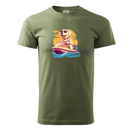Zlatý retrívr na vodním skútru