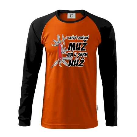 Každý správný muž, má u sebe nůž