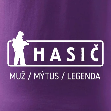 Podejte nářadí, král chce umístit trubku