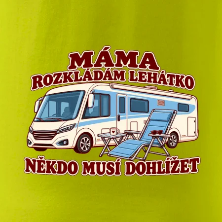 Máma rozkládám lehátko někdo musí dohlížet integrovaný obytňák