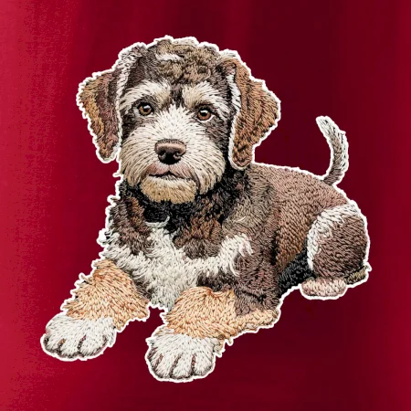 Lagotto romagnolo ležicí vyšívaný na prsu