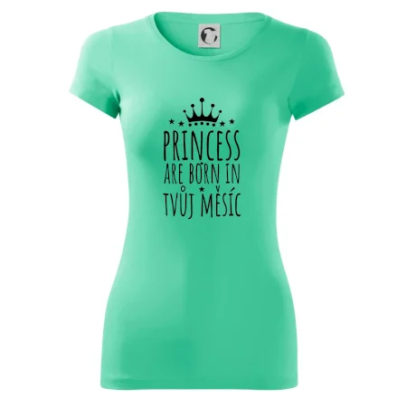 Princesses are born in (vlastní nápis měsíc narození)