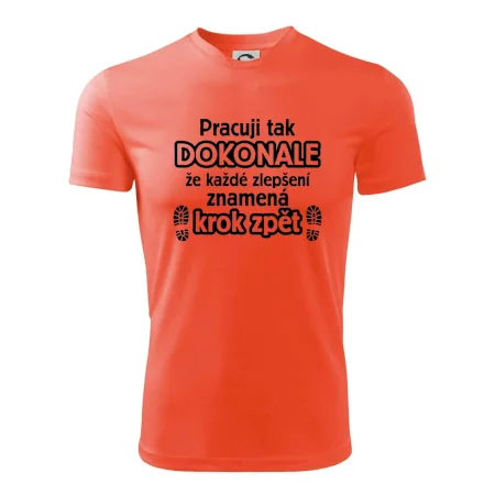 Pracuji dokonale krok zpět