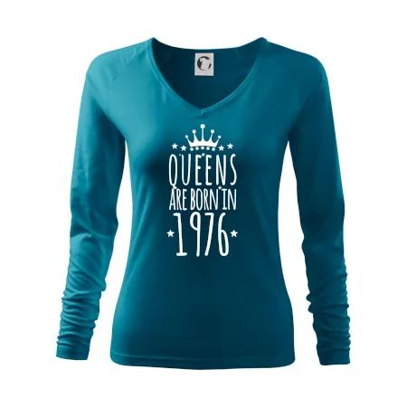 Queens are born in 1976