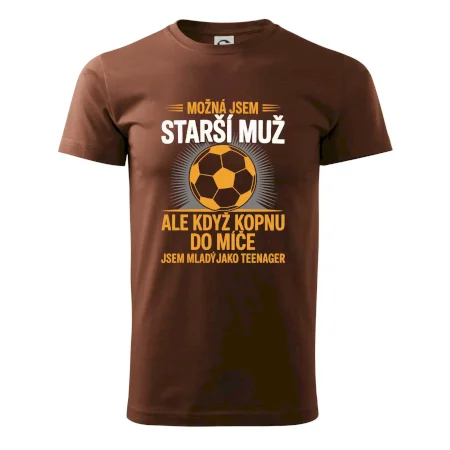 Možná jsem starší muž,  ale když kopnu do míče