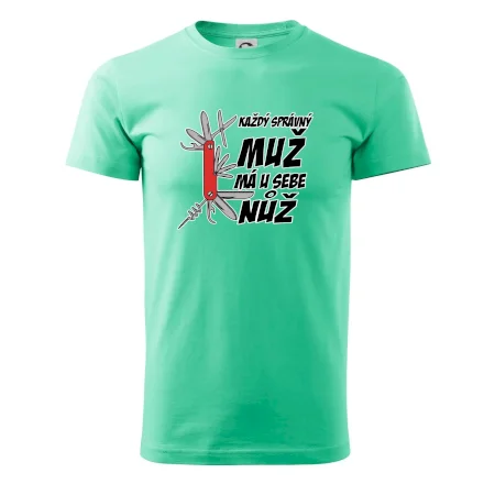 Každý správný muž, má u sebe nůž