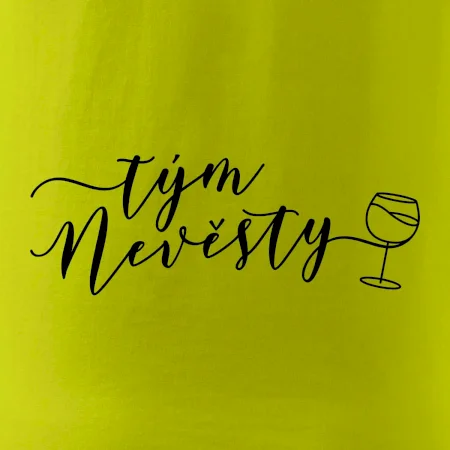 Tým nevěsty červené víno
