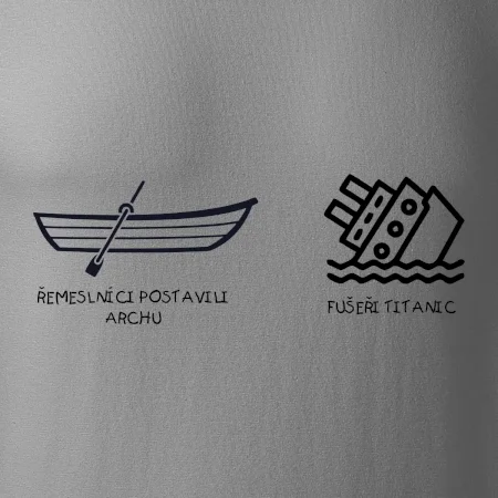 Řemeslnici postavili archu, fušeři Titanic