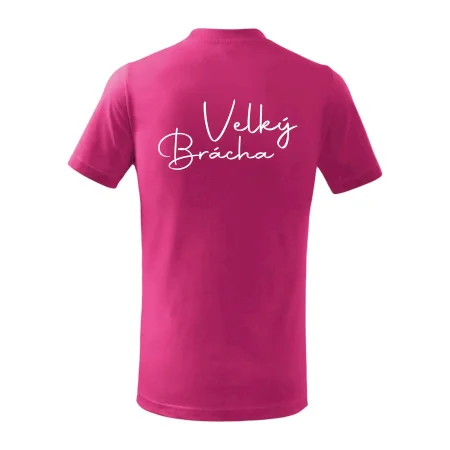 Velký brácha - nápis na zádech