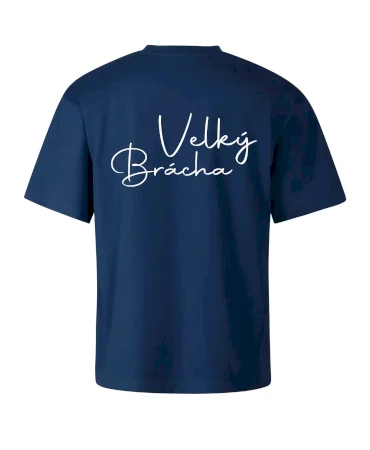 Velký brácha - nápis na zádech