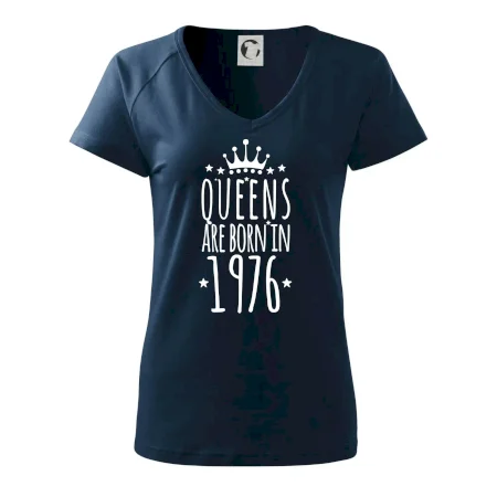 Queens are born in 1976