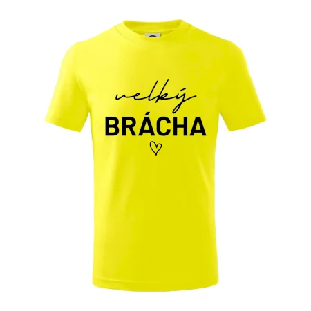 Velký brácha - nápis na prsou