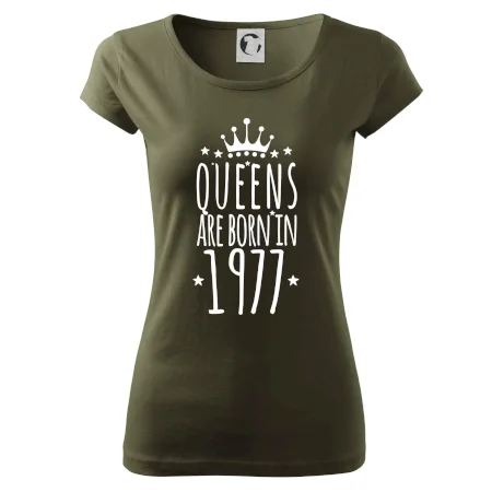 Queens are born in 1978