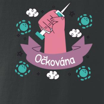 Očkována - ruka a stříkačka