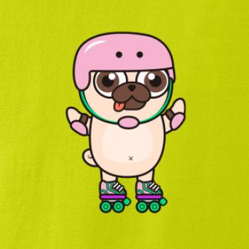 Mops a kolečkové brusle