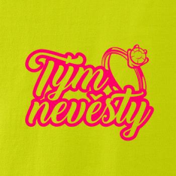 Tým nevěsty s prstenem