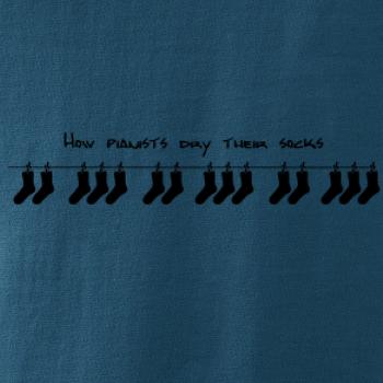 How pianists dry their socks