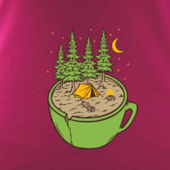 Hrnek plný stanování