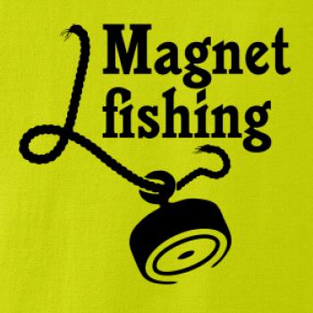 Magnet fishing