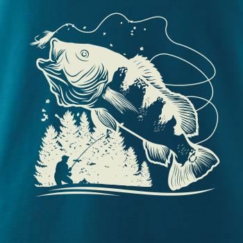 Rybář na břehu rybníka muškaří