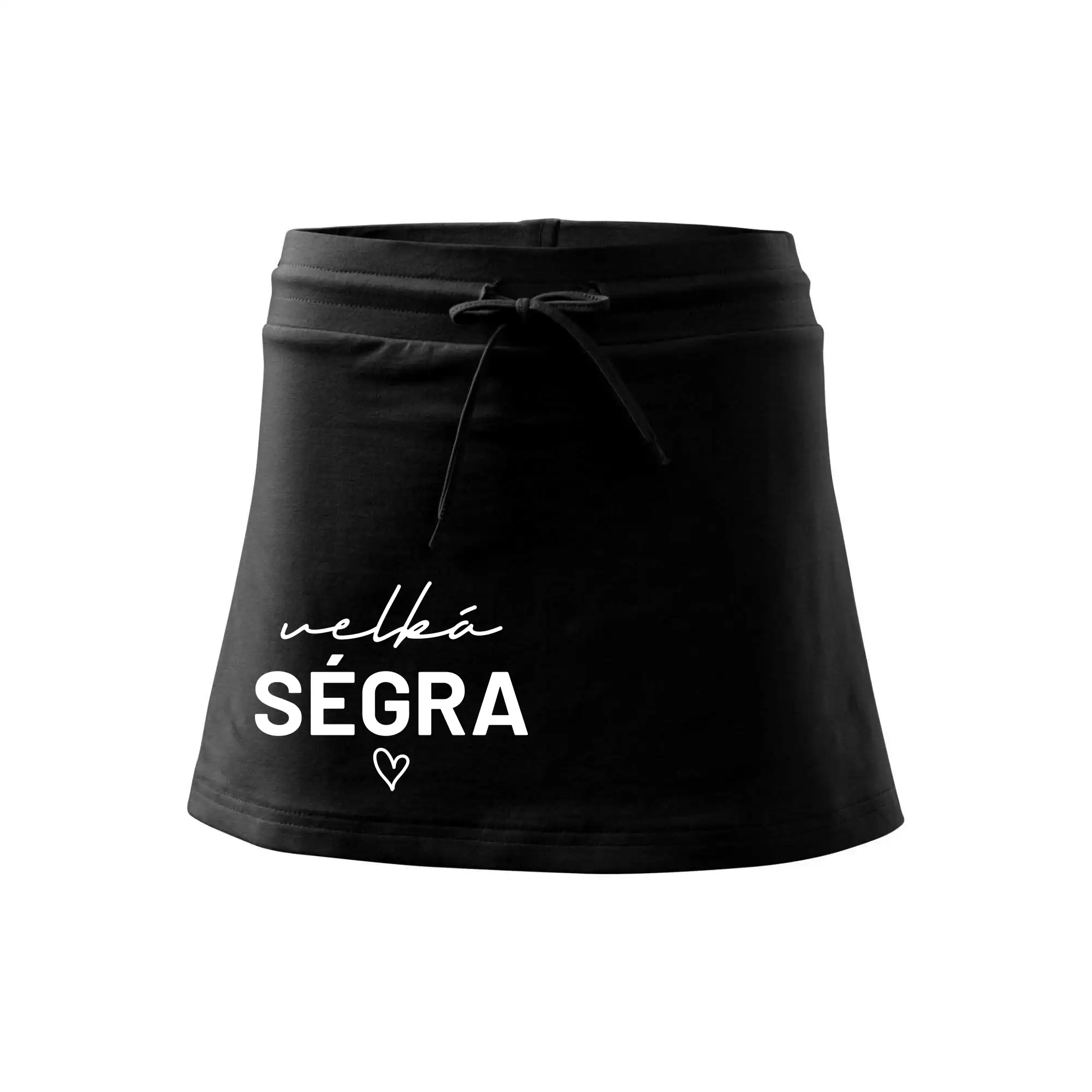 Velká ségra -  nápis na prsou