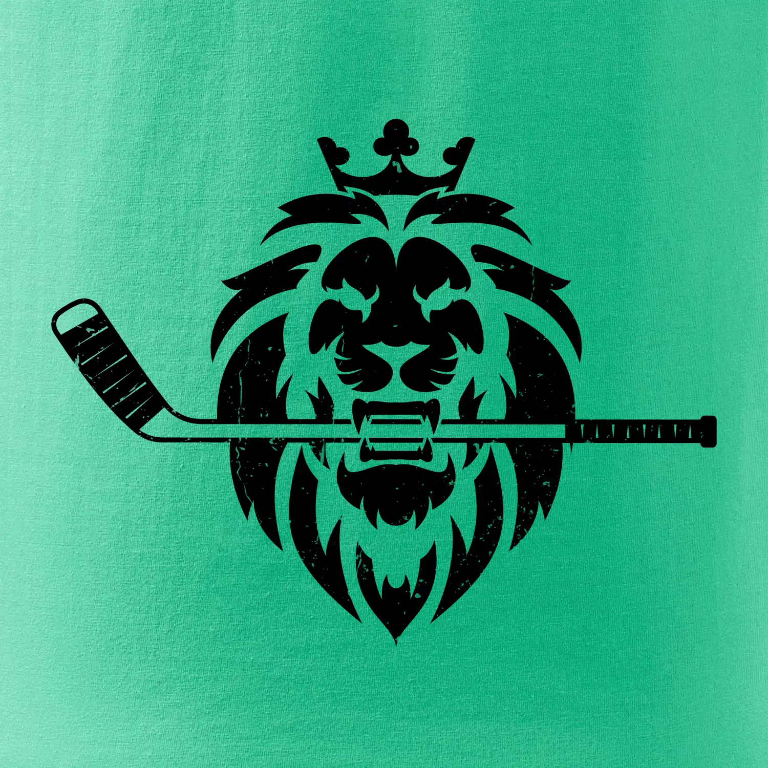 Lev s hokejkou v tlamě