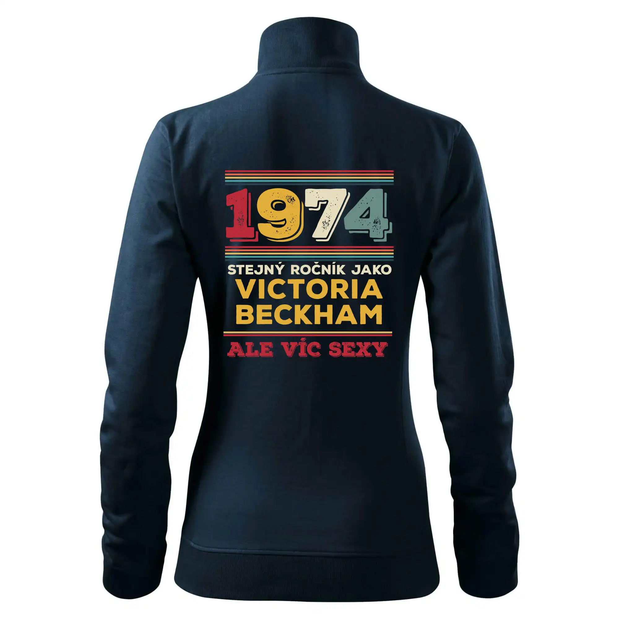 1974 stejný ročník jako Victoria Backham