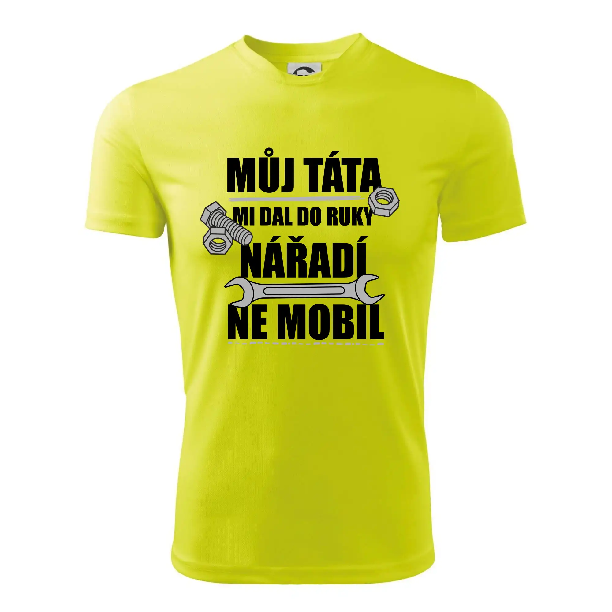 Můj táta mi dal do ruky nářadí