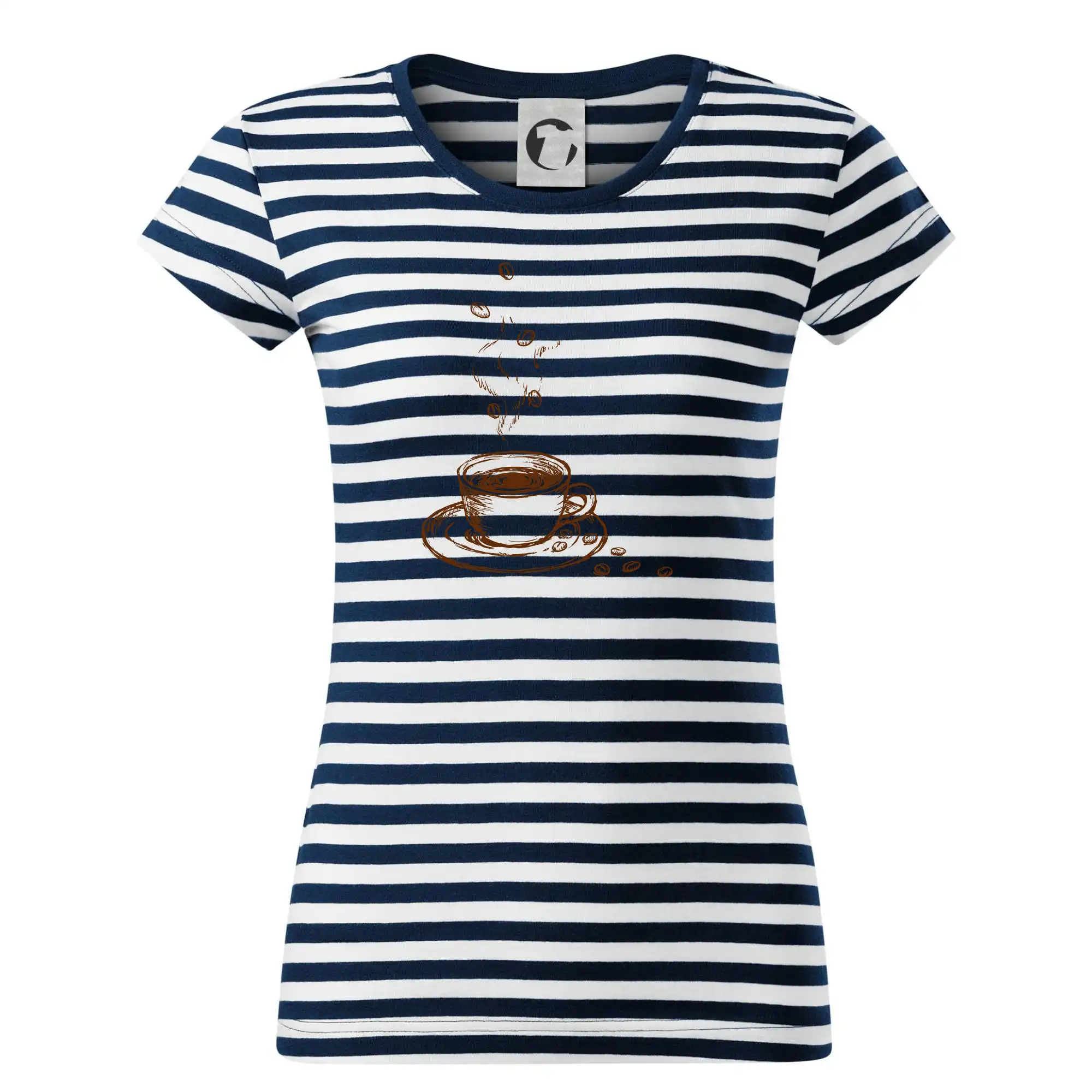 Hrnek plný čerstvé kávy