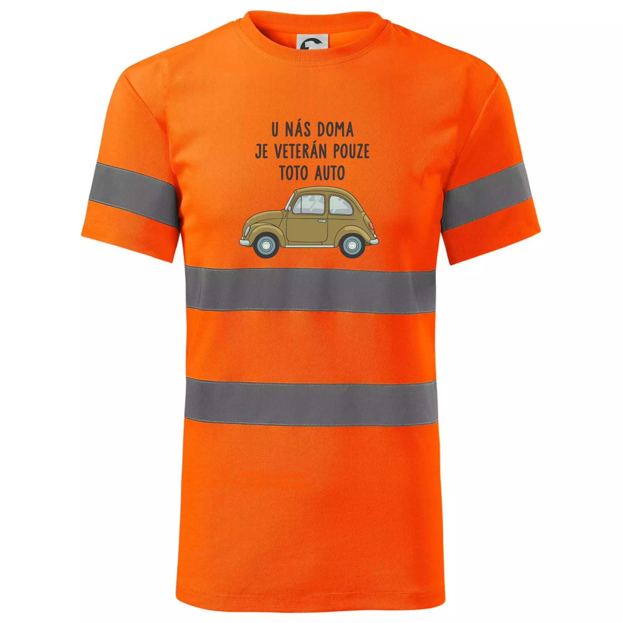 U nás doma je veterán pouze toto auto zelené