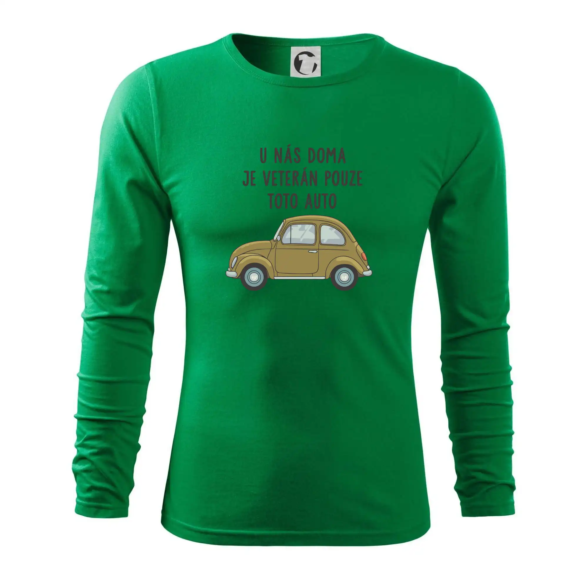 U nás doma je veterán pouze toto auto zelené