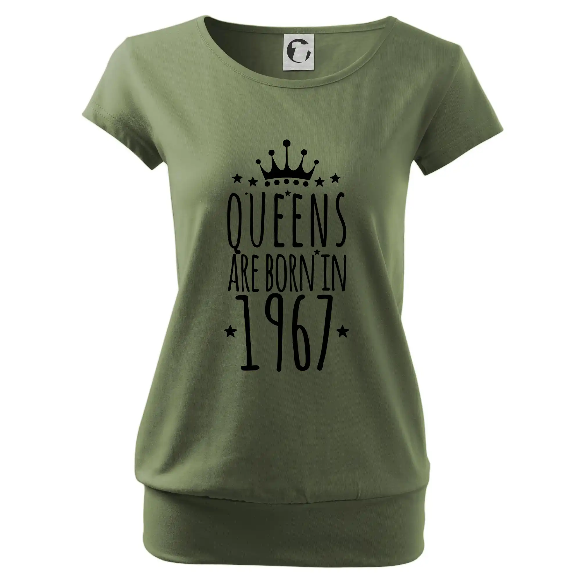 Queens are born in 1967