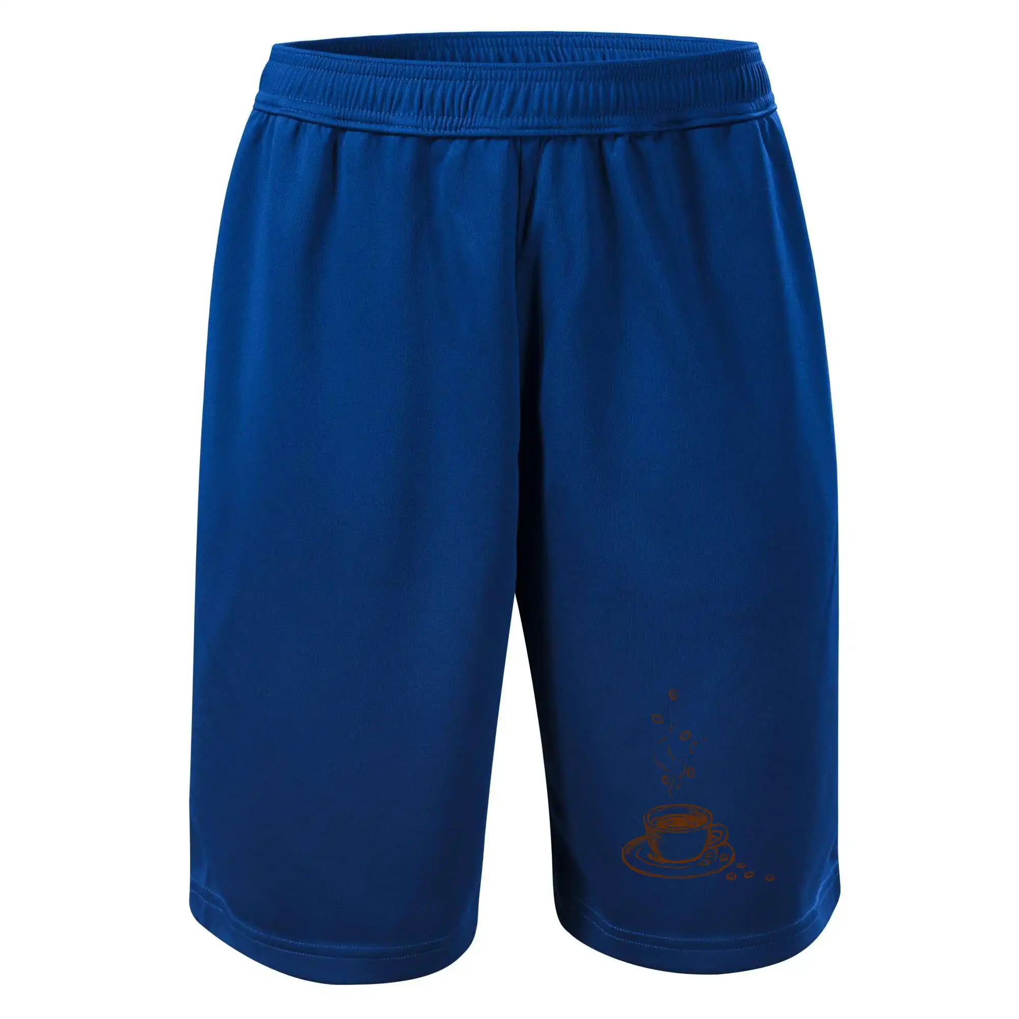 Hrnek plný čerstvé kávy