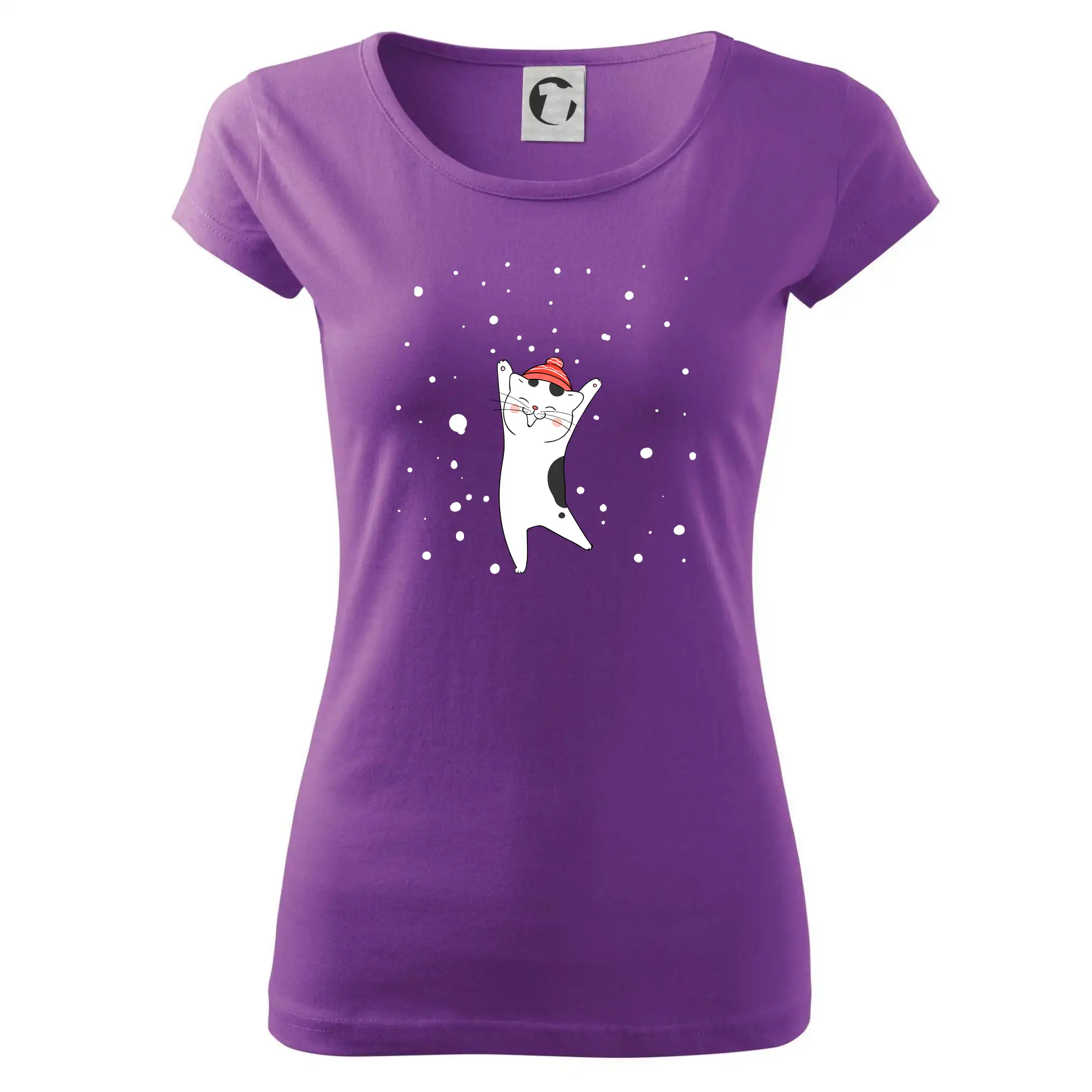 Veselá kočka v zimní čepici