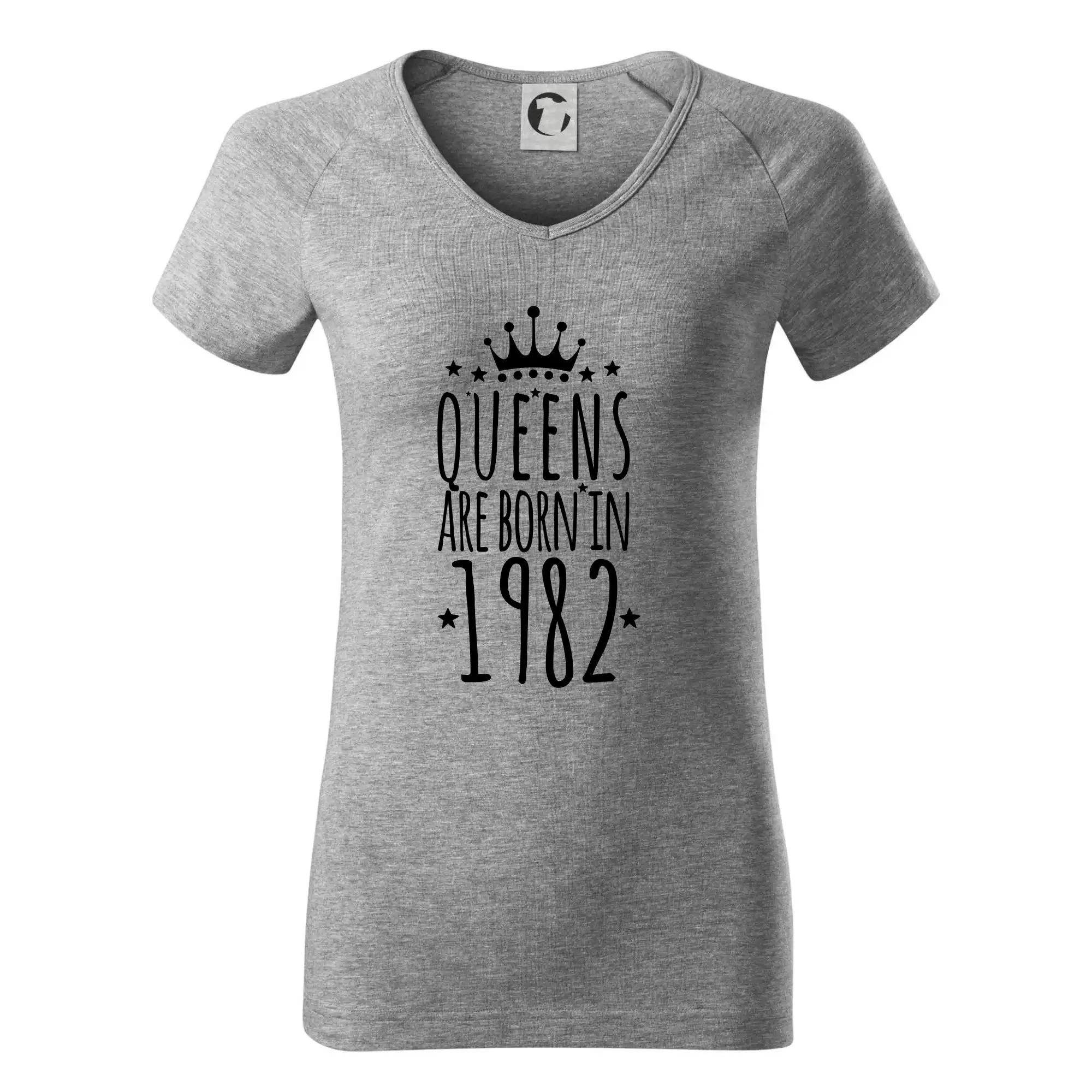 Queens are born in 1982