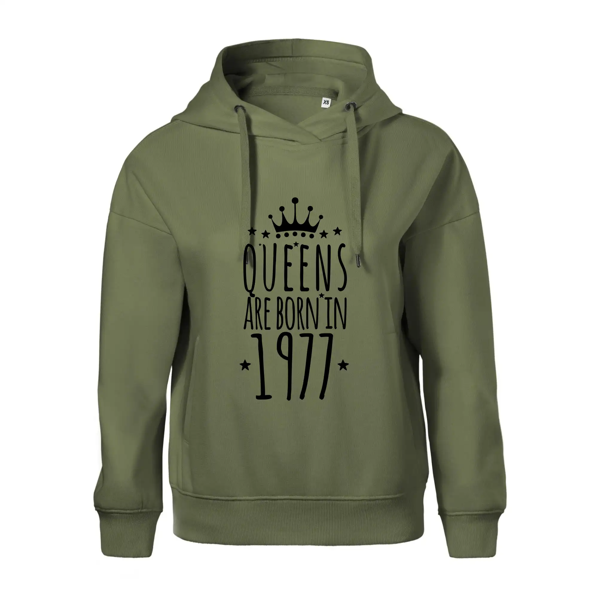 Queens are born in 1977