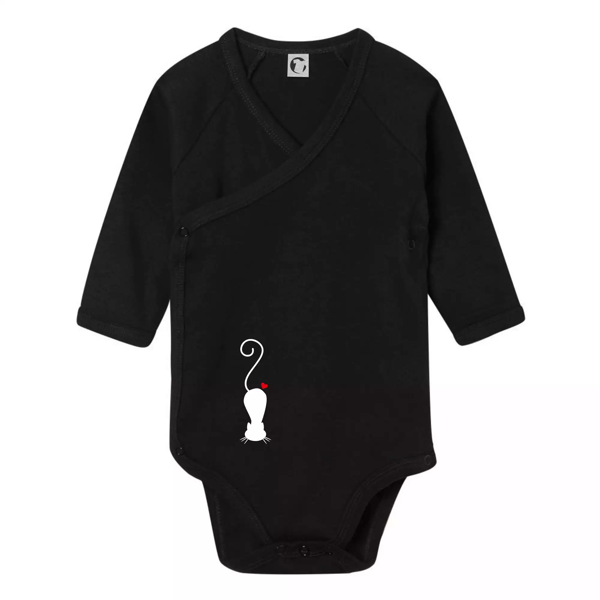 Zamilovaná kočka ležící