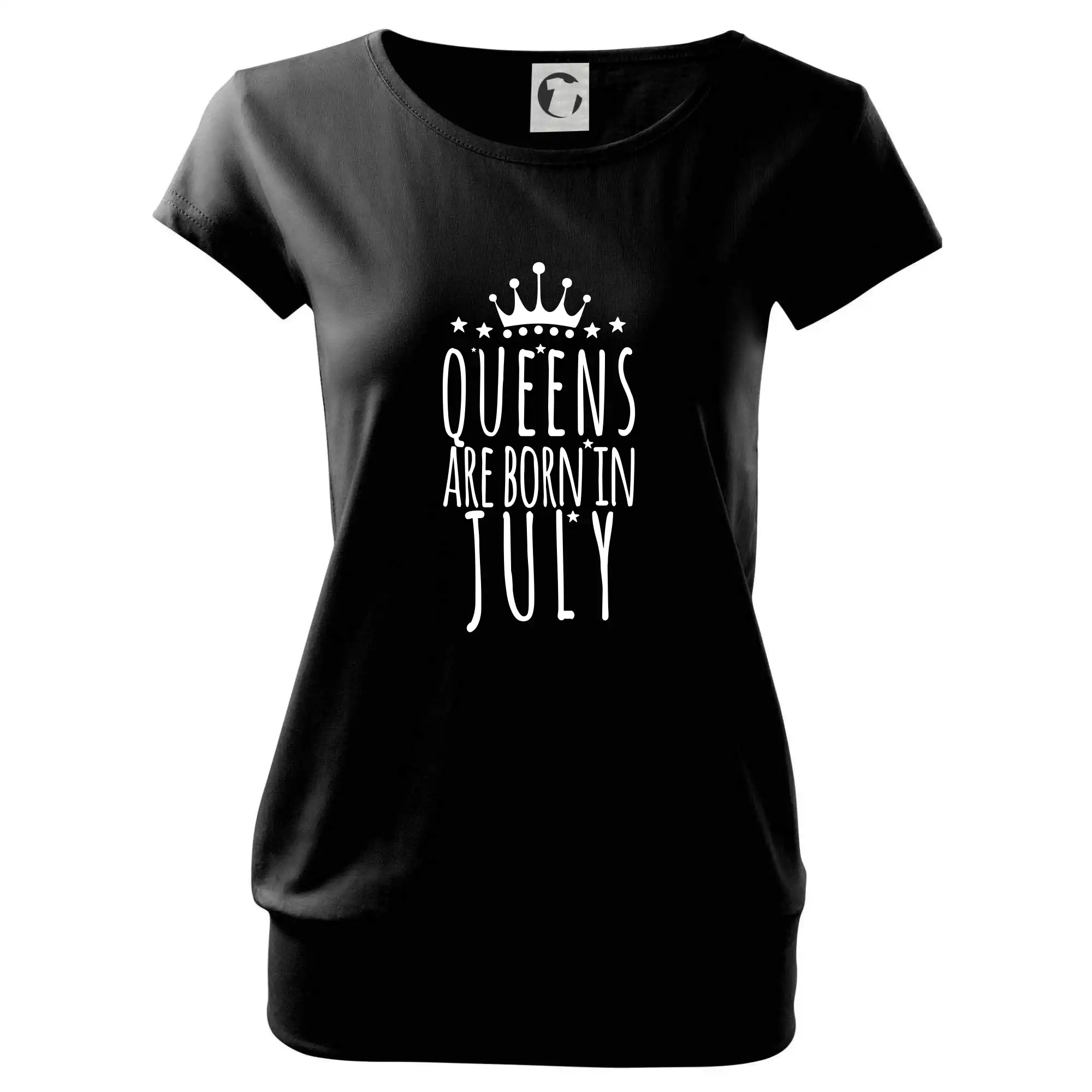 Queens are born in July