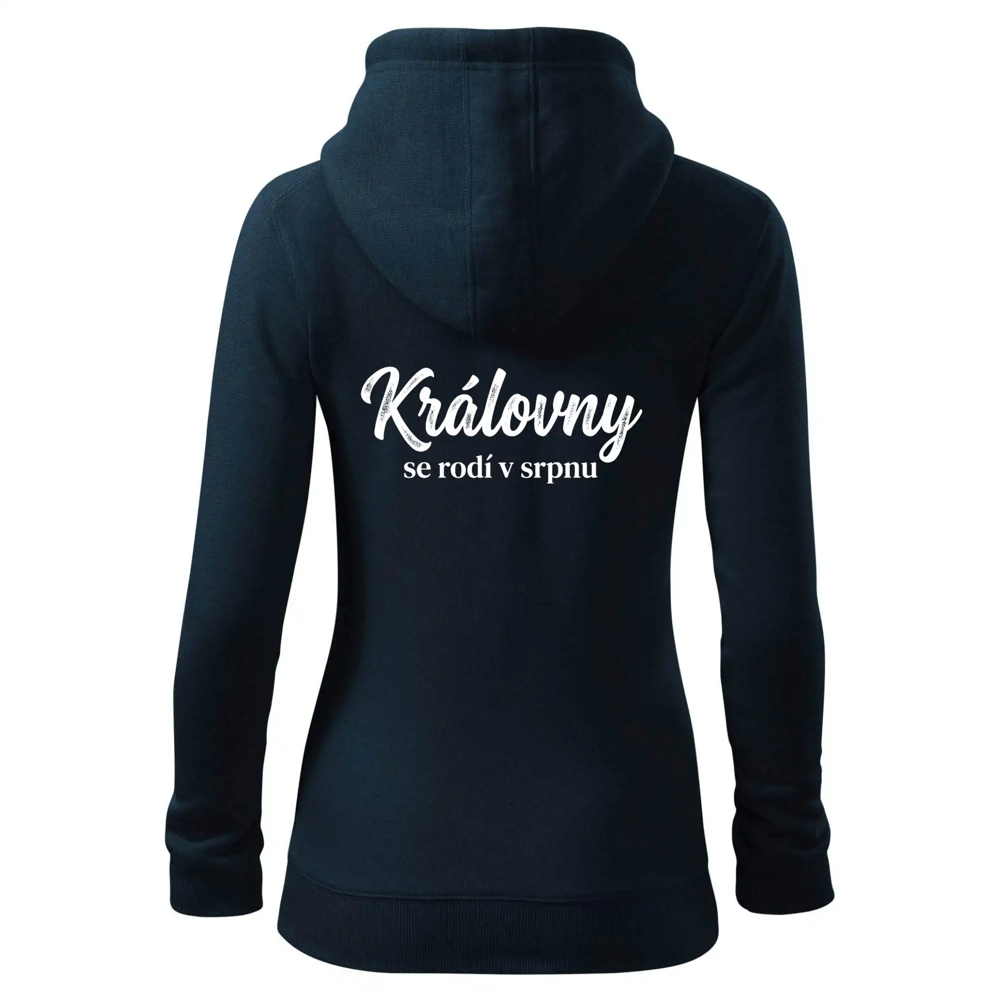 Černobílý nápis  Královny se rodí v srpnu