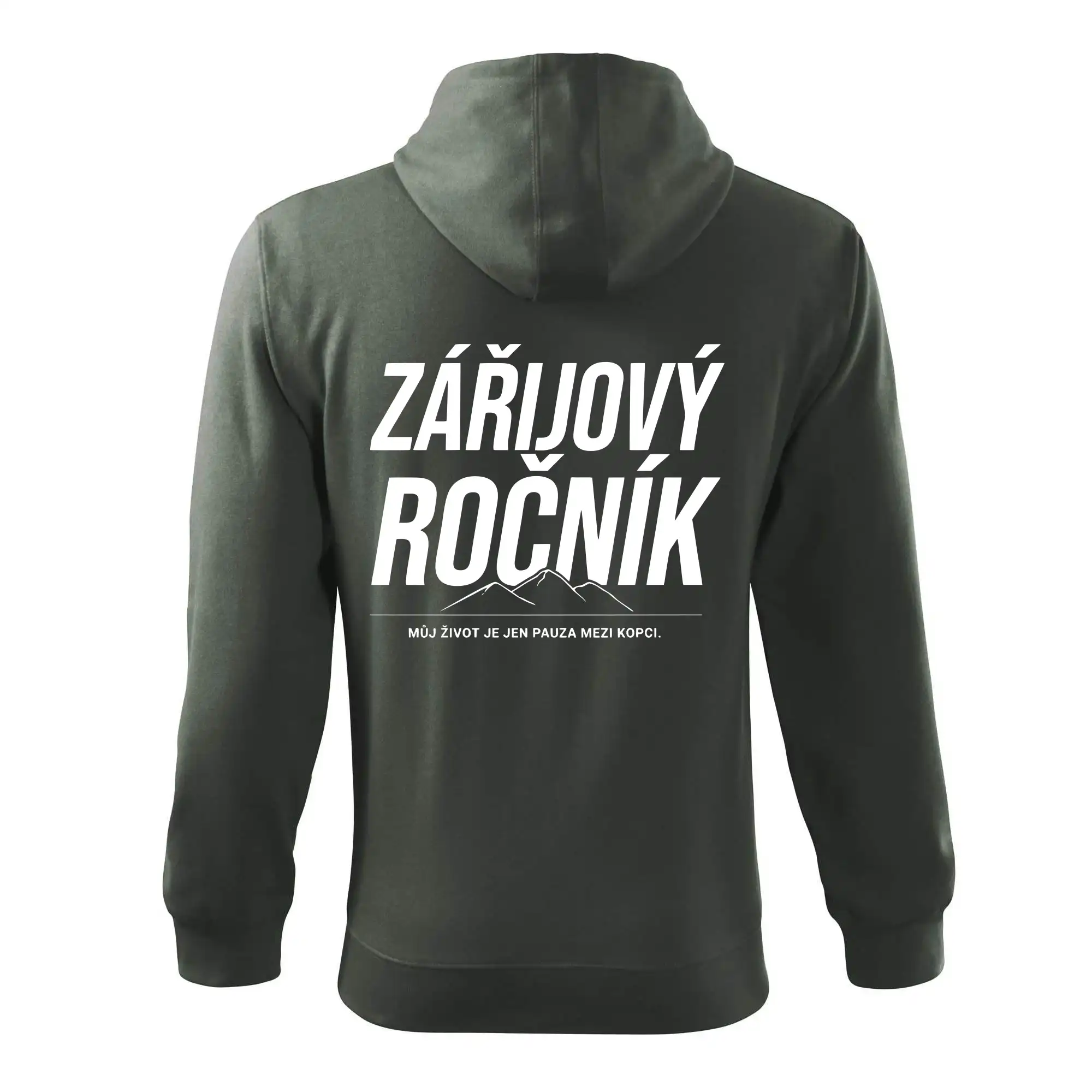 Zářijový ročník. Můj život je jen pauza mezi kopci.