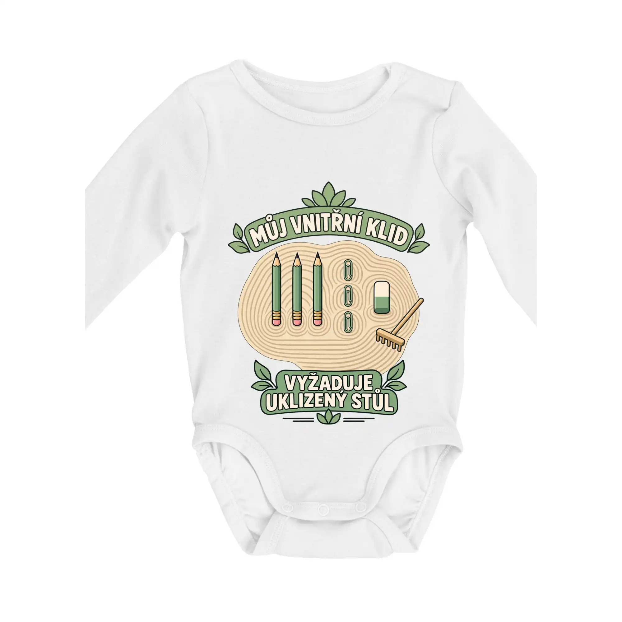 Můj vnitřní klid vyžaduje uklizený stůl