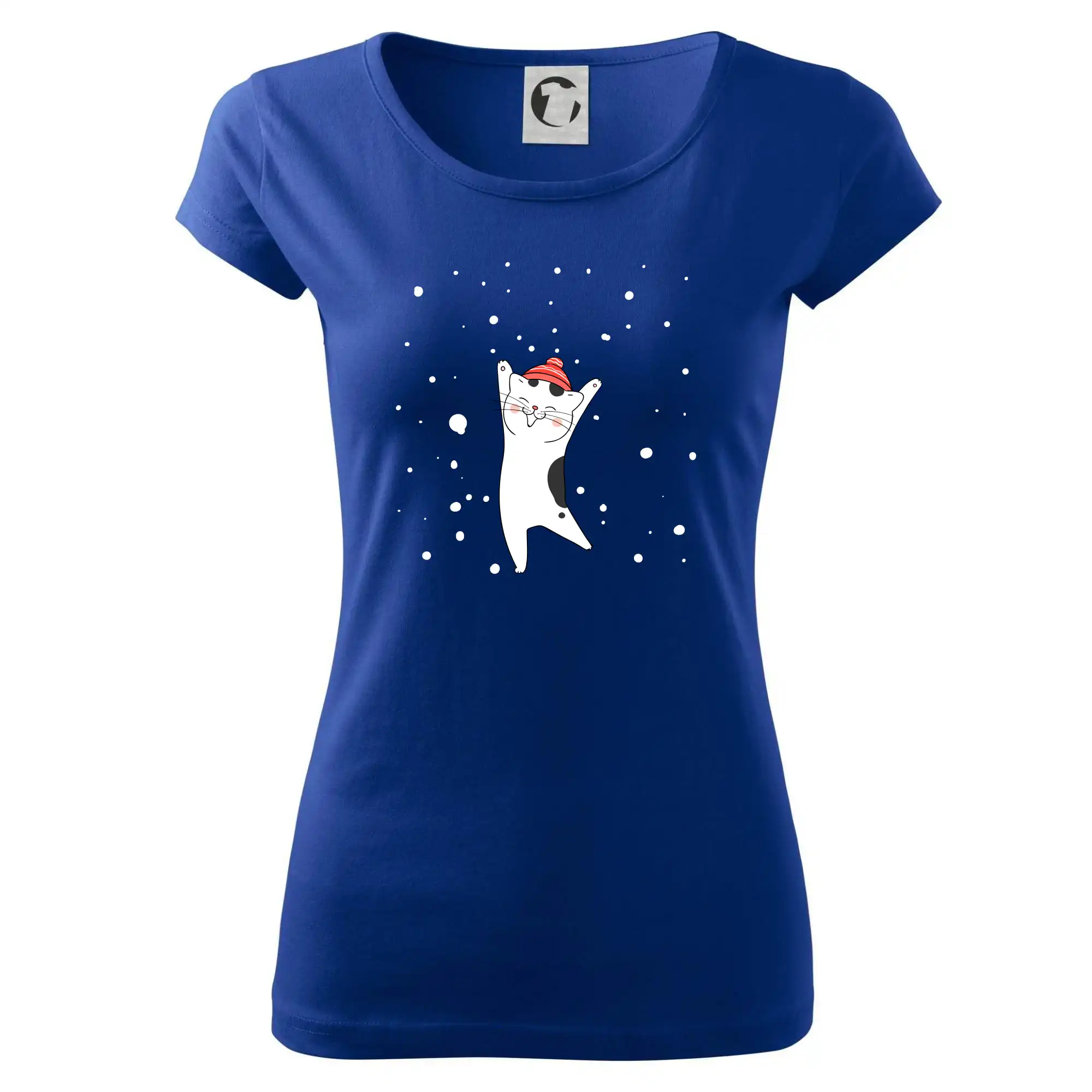 Veselá kočka v zimní čepici