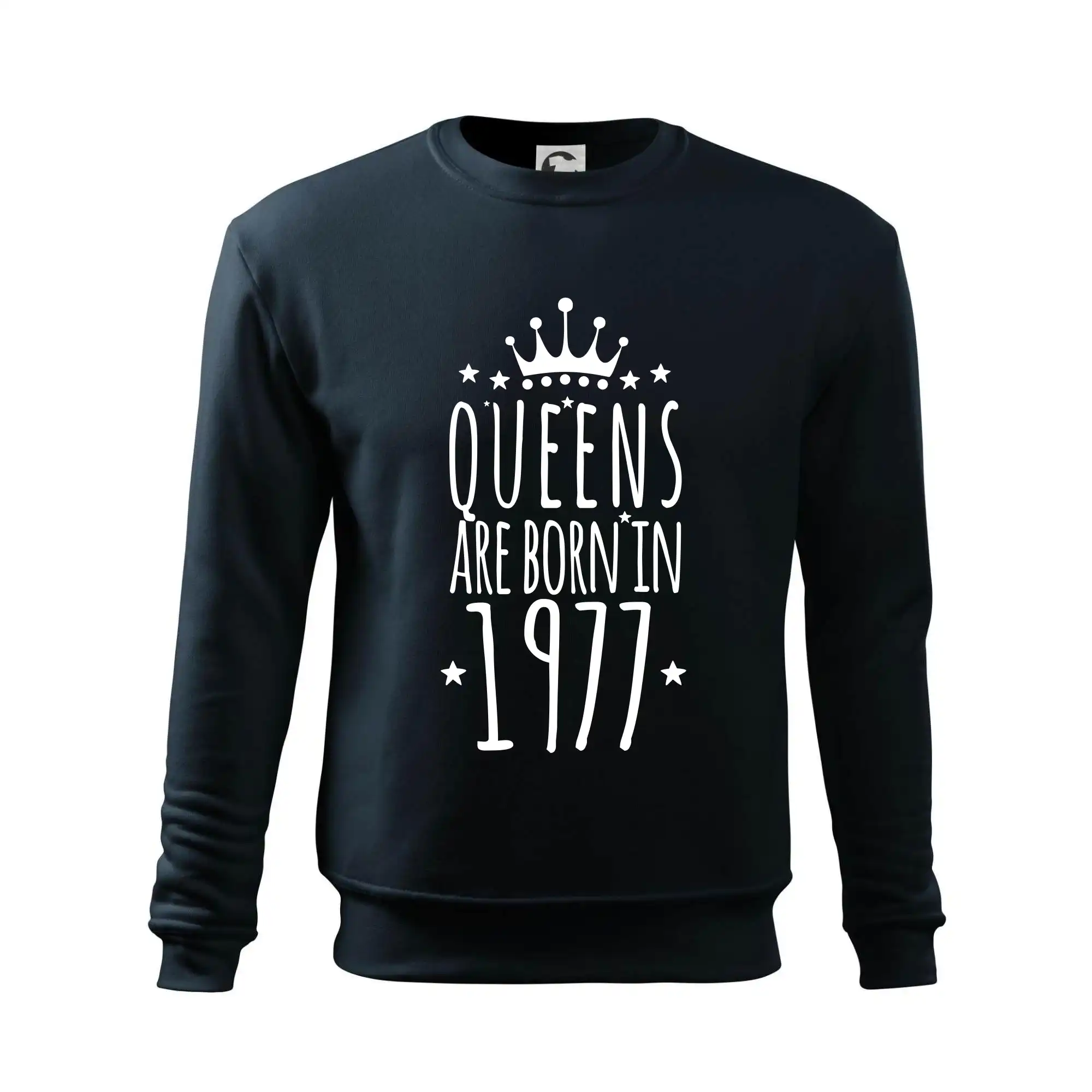 Queens are born in 1977
