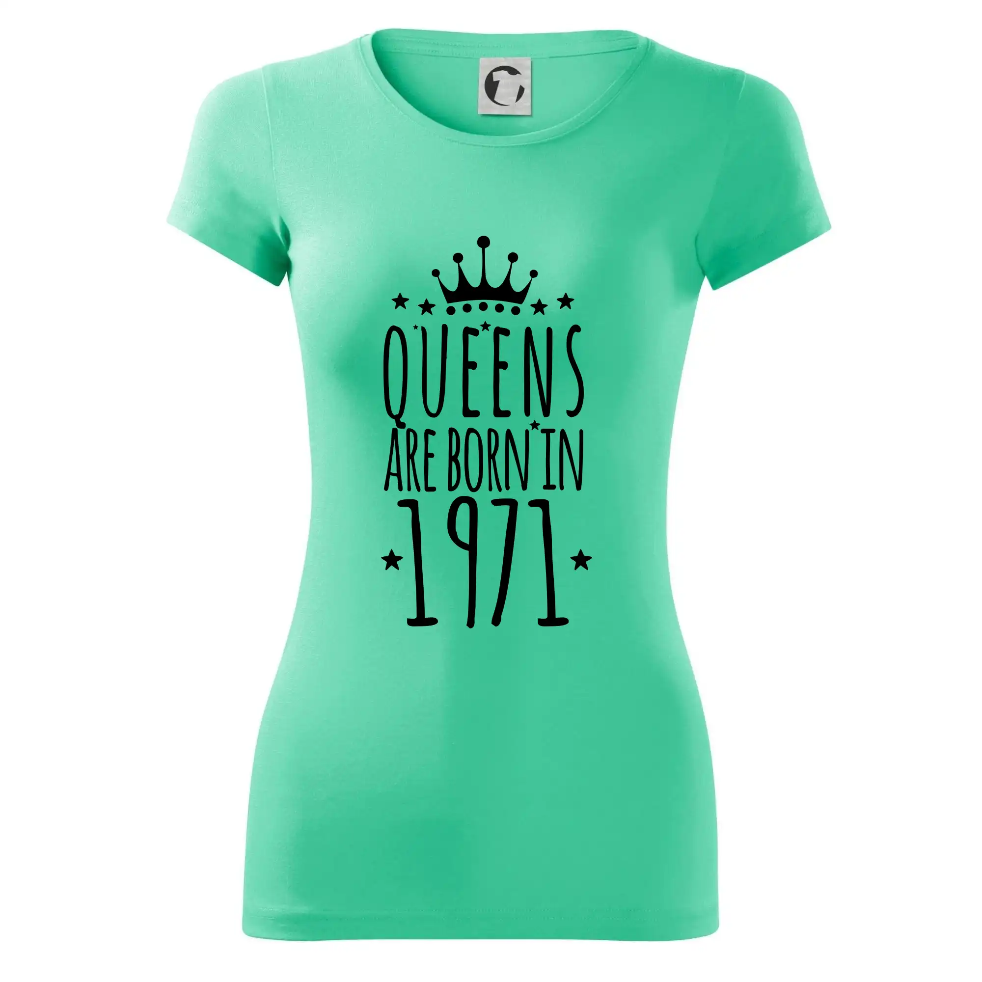 Queens are born in 1971