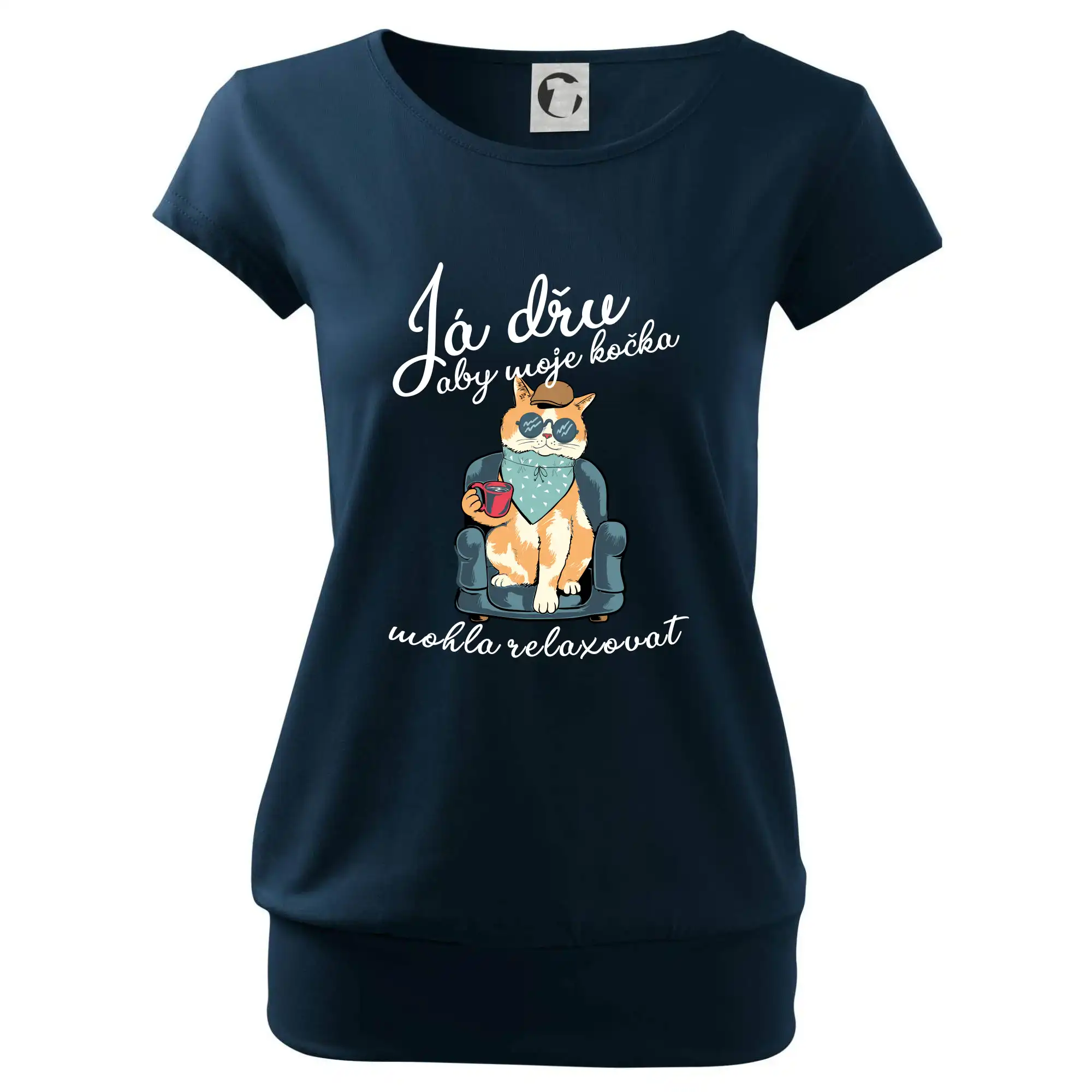 Já dřu, aby moje kočka mohla relaxovat
