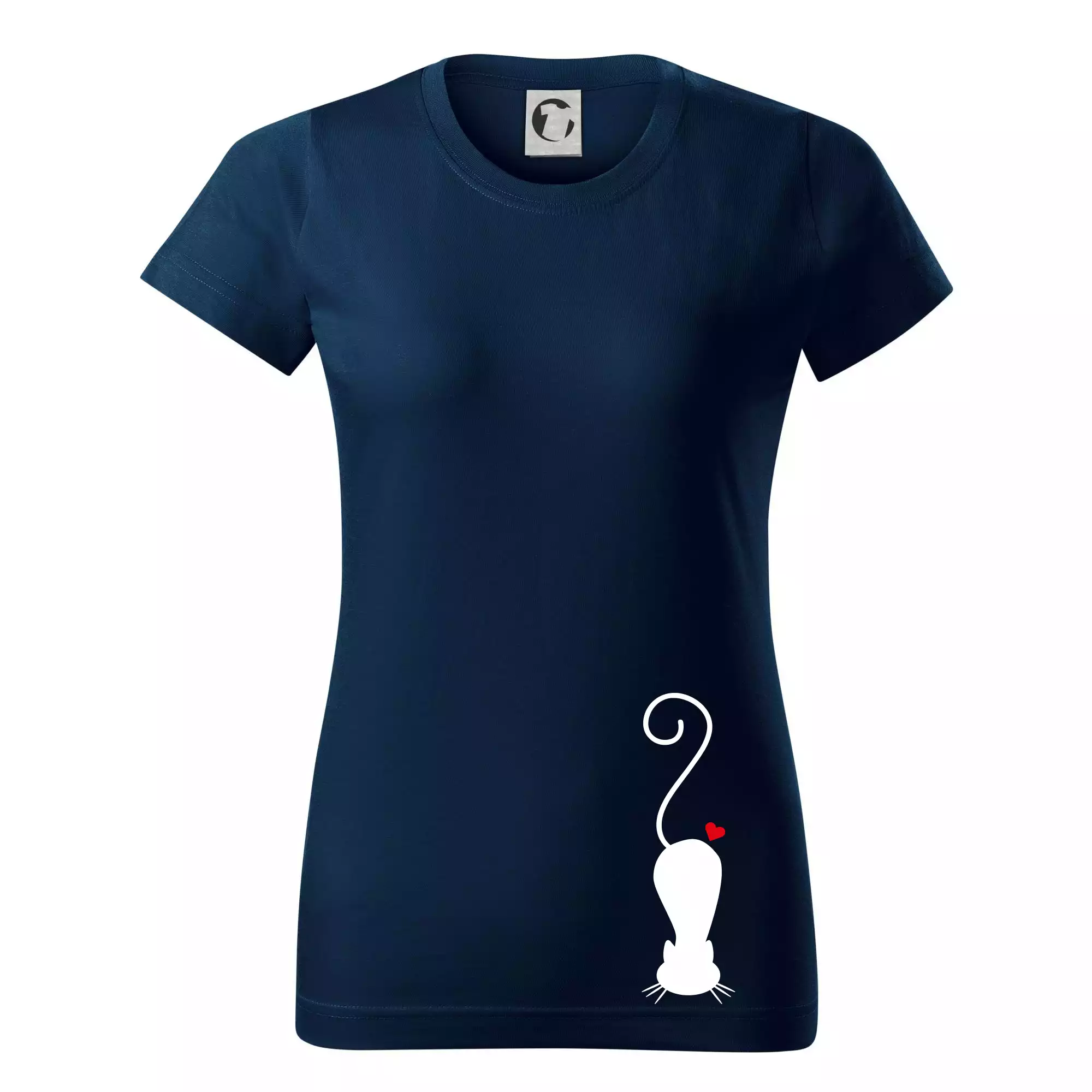 Zamilovaná kočka ležící